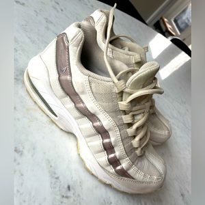 Nike Air Max 95 LE Bronze-White  Youth Size 6.5 Y or Woman’s 8